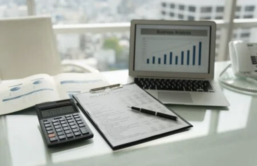 Qu’est-ce que le bilan comptable ? Découvrez tout ce qu’il faut savoir sur ce document essentiel à la gestion financière de votre entreprise.